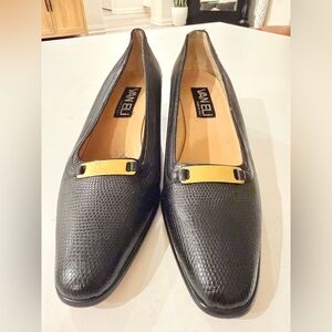 Van Eli black leather loafers gold hardware Made in Italy block heel 8.5